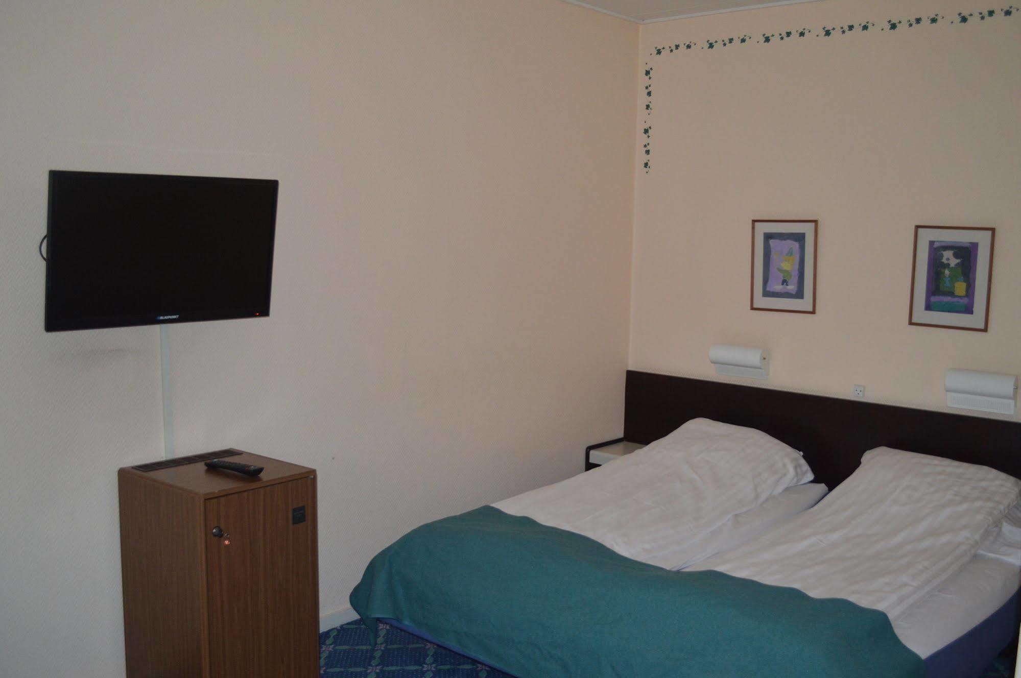 Hotel Naesbylund Kro オーデンセ エクステリア 写真