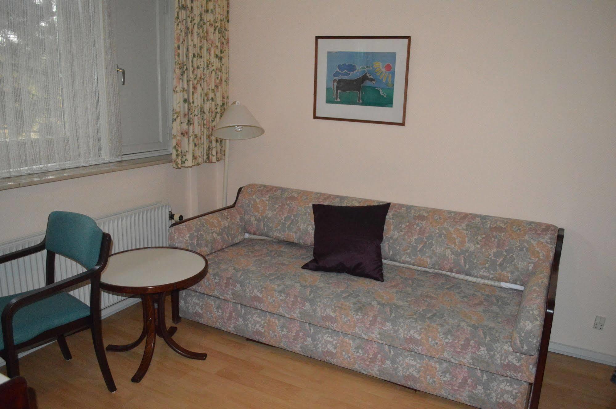 Hotel Naesbylund Kro オーデンセ エクステリア 写真